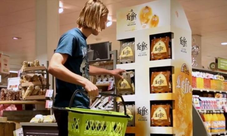 Leffe supermarkt display